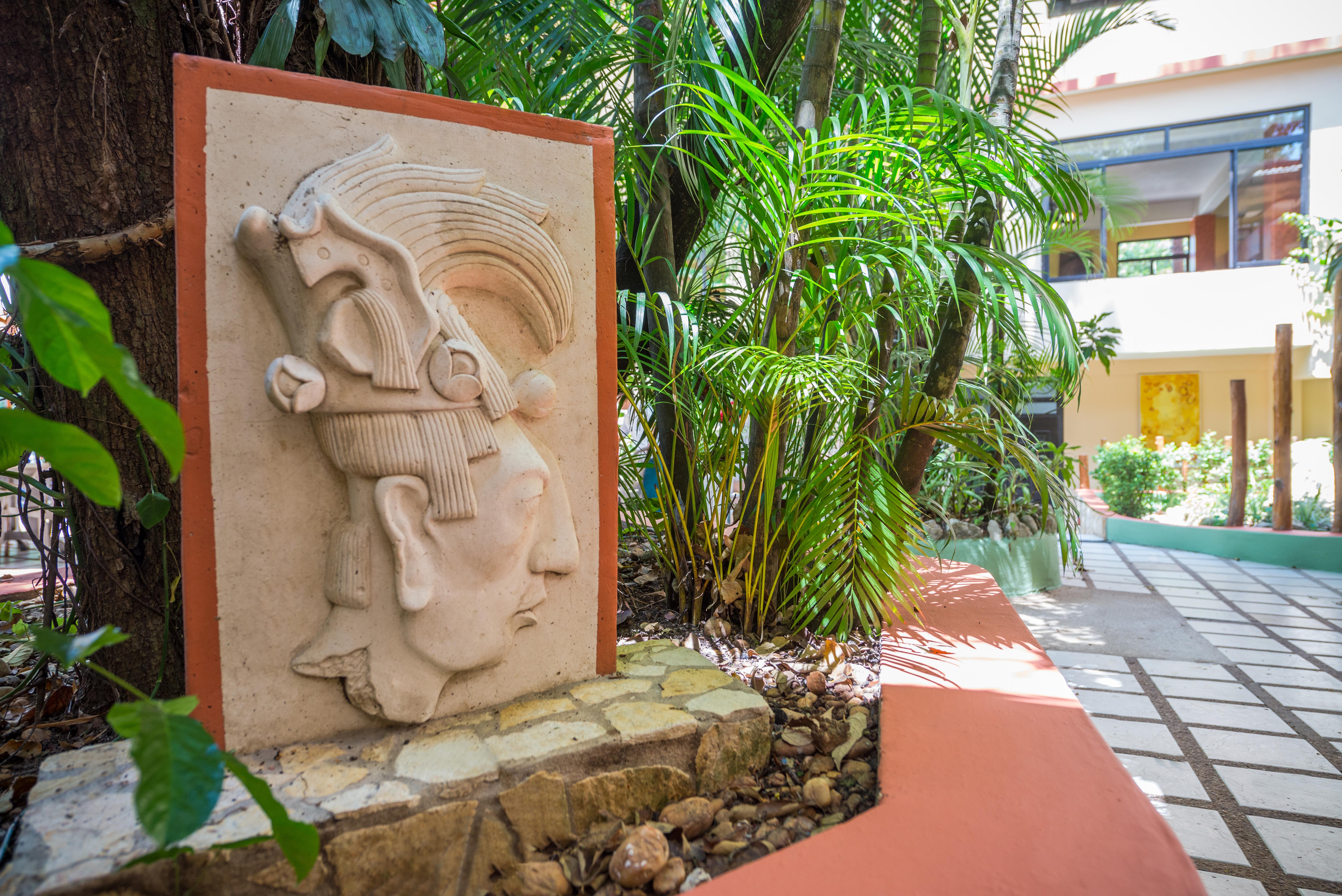 Hotel Maya Tulipanes Palenque Bagian luar foto